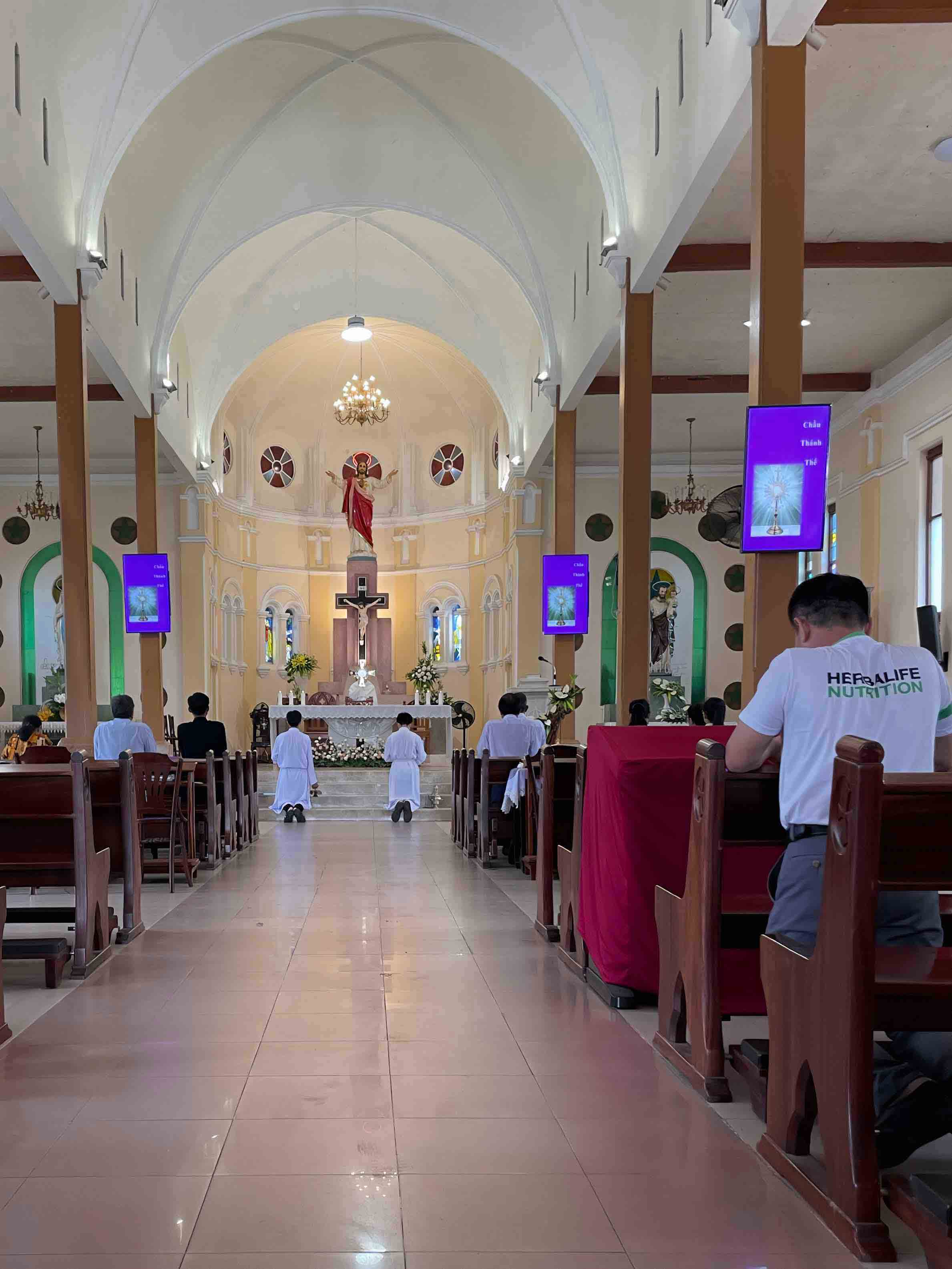 Phiên chầu lượt Giáo phận Phú Cường 2023 tại Búng